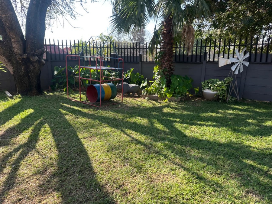 4 Bedroom Property for Sale in Safari Gardens North West